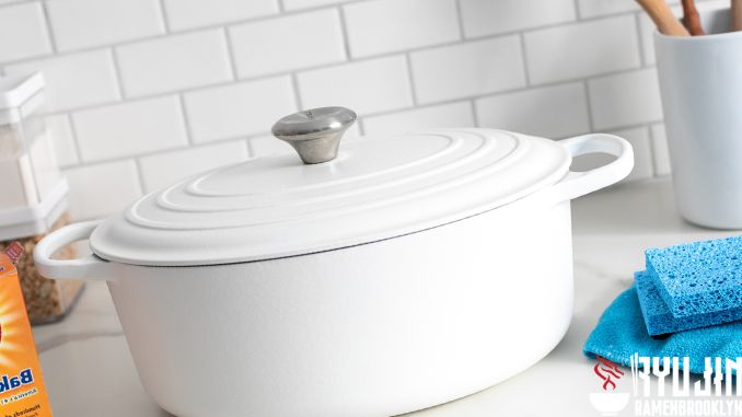 How to Clean Discolored Enamel Cookware (All to Know)