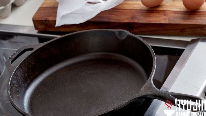 How to Use Cast Iron Skillet First Time How to Season It