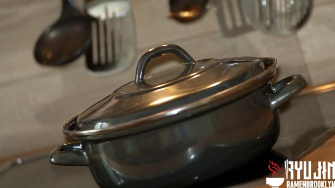 How Does Waterless Cookware Work?