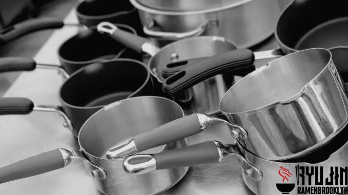 What is Magnalite Cookware?