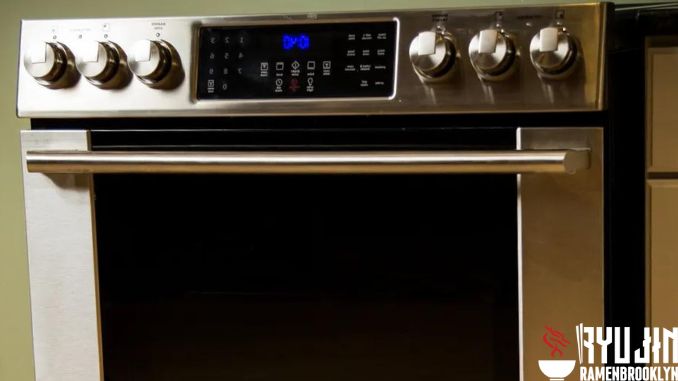 How Long Do Ovens Last? Factors That Impact Oven's Lifespan